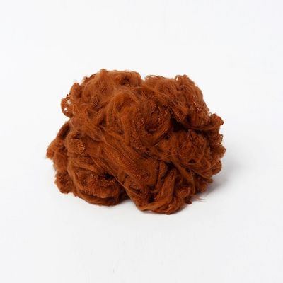 Kamel farbiges Polyester 1.2D 32mm Rohstoff für Decken spinnen